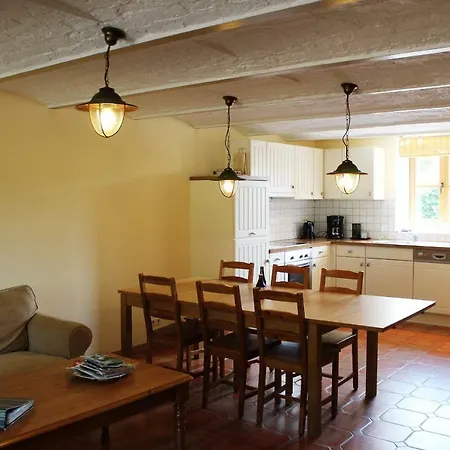 Gite De L'ehm Custinne